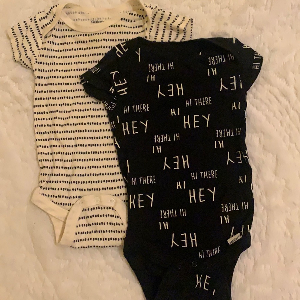 New 3-6 months Gerber onesies - Picture 1 of 1